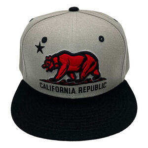 California Republic Cali Bear Flag Flat Bill Snapback Cap Hat Grey with Red Bear